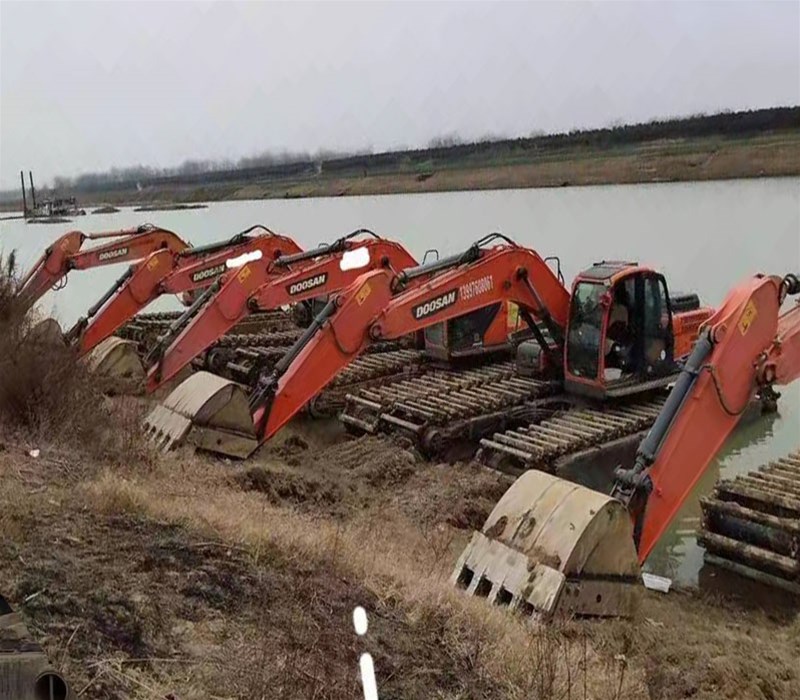 國(guó)內(nèi)對(duì)于水陸挖掘機(jī)出租需求有多大？